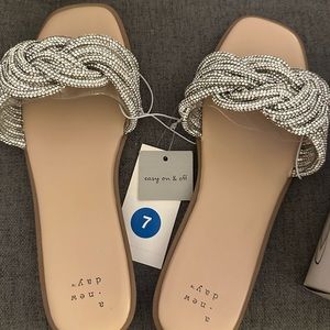 NWT bling sandal